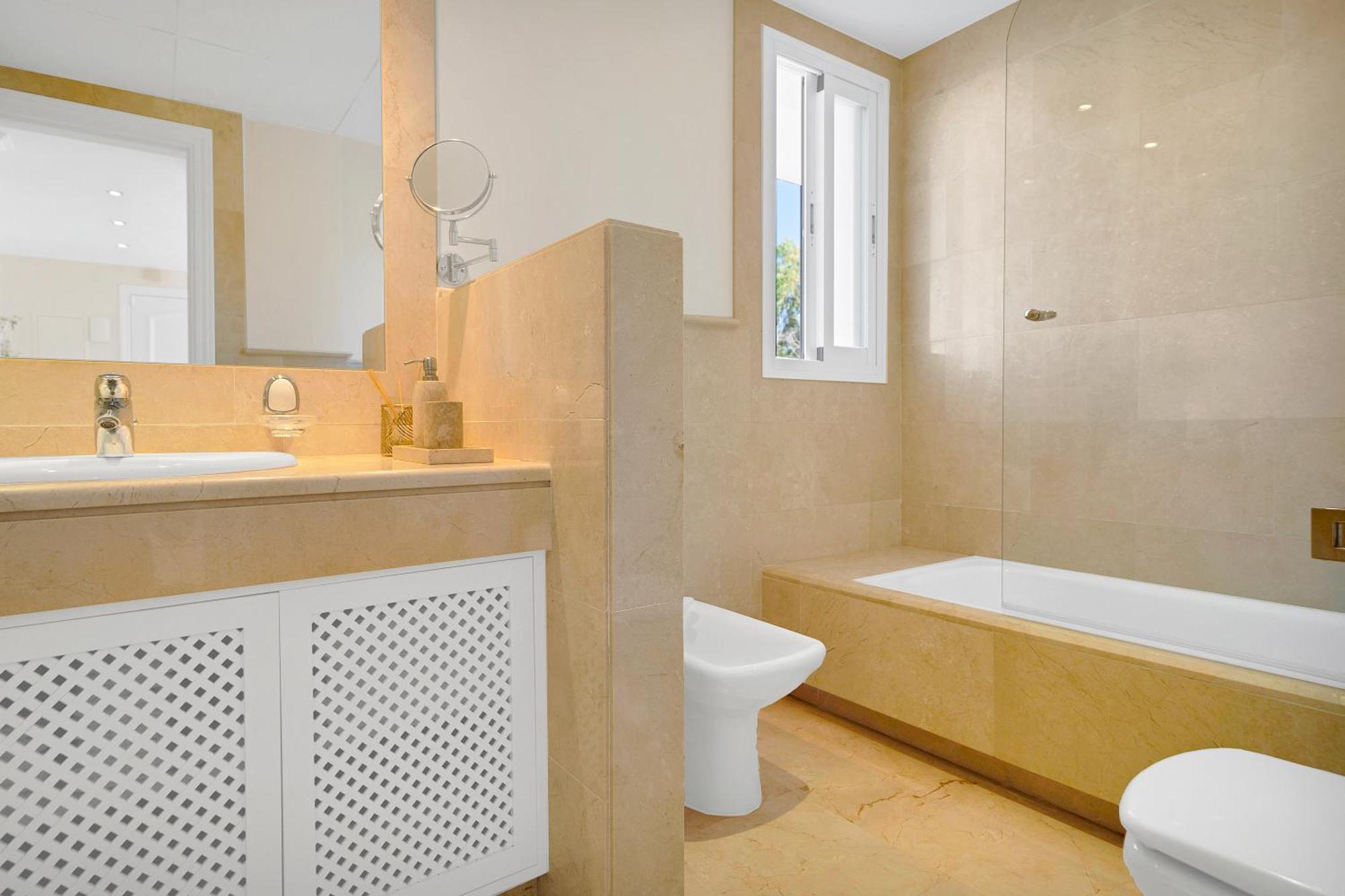 Luxury Penthouse With Sea Views In Marbella Golden Mile, Puente Romano Area Dış mekan fotoğraf